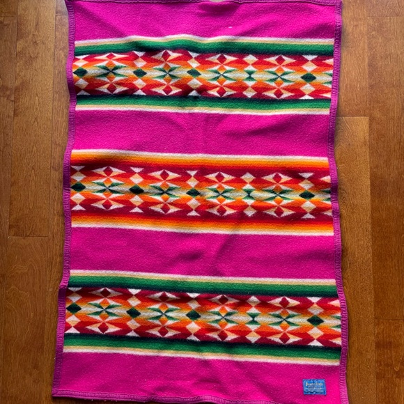 Pendleton Other - Pendleton 100% Wool Pink Geometric Pattern Small/Baby Blanket